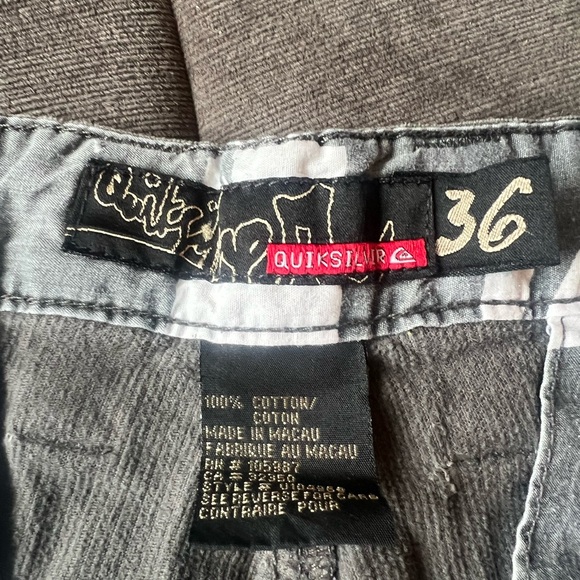 Quiksilver brown corduroy shorts - Picture 2 of 3